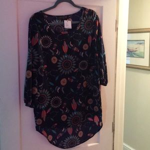 New with tags longer dress shirt